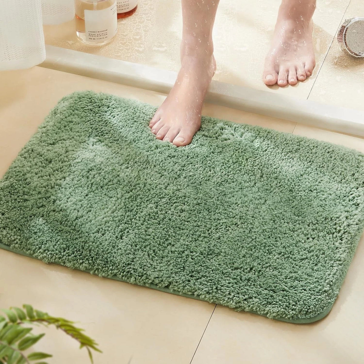 TECHMILLY Super Soft Shaggy Bathroom Rugs, Absorbent Thick Non Slip Microfibe...